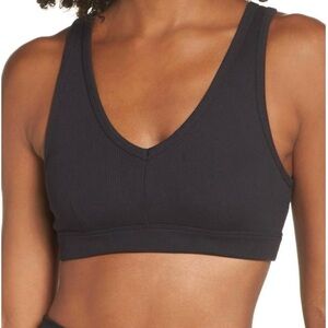Alo Yoga Togetherness Bra in black